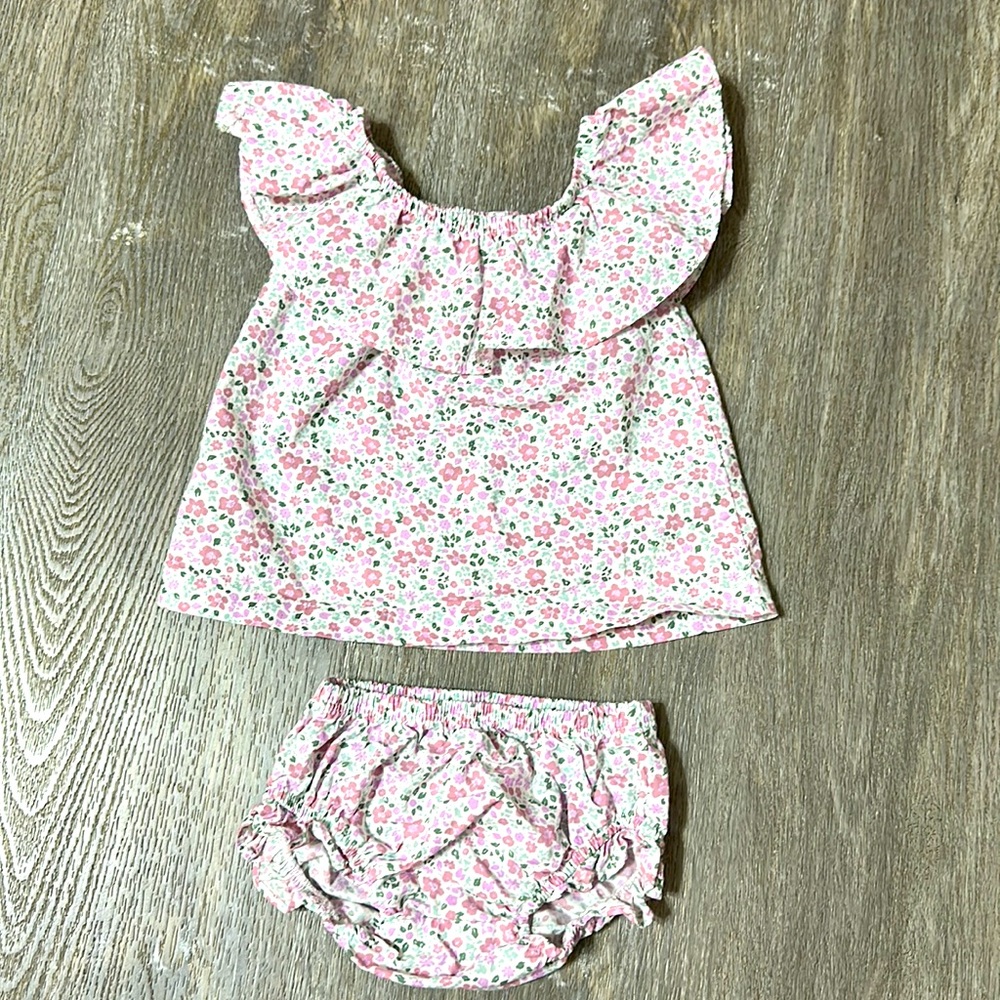 Child of Mine Carter’s size 0-3 floral print